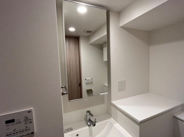 ラティエラ上野入谷の物件内観写真